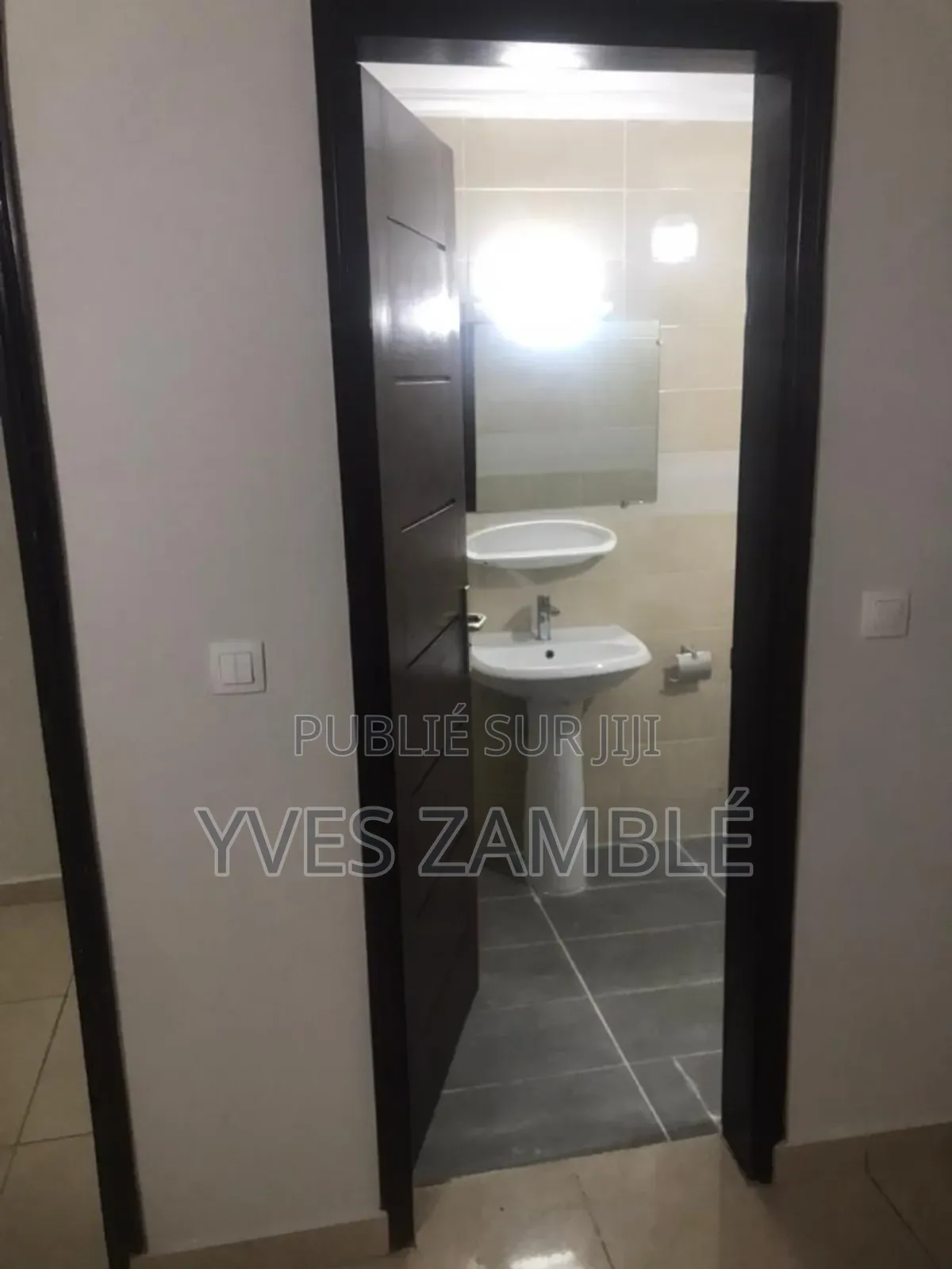 1chbre Studio dans Cocody à Louer