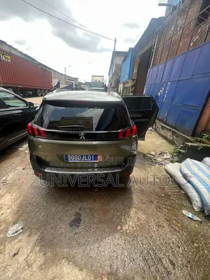 Peugeot 5008 2.0 BlueHDi 150 GT Line 2019 Vert