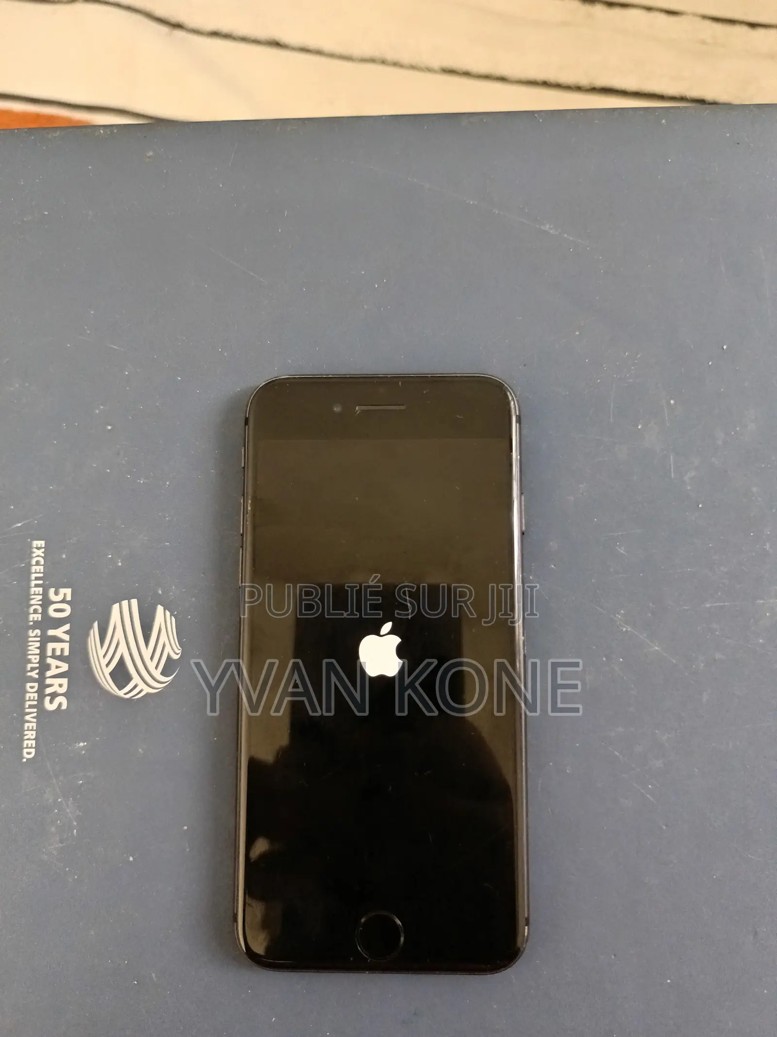 Apple iPhone 8 64 GB Gris