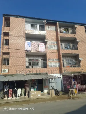 Photo - Yopougon Cité Verte Mosquée Rama, R+3 Composé De 6(3pcs); 9 Magasins