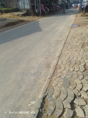 Yopougon Cité Verte Mosquée Rama, R+3 Composé De 6(3pcs); 9 Magasins