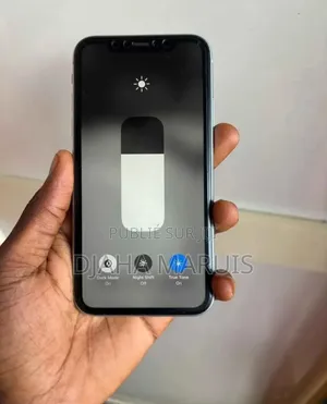 Photo - Apple iPhone 11 64 GB Black