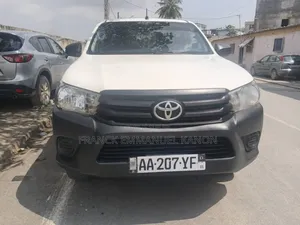 Photo - Toyota Hilux Revo Double Cab Deisel 2.4 AWD 2019 Blanc