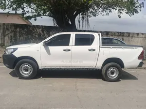 Toyota Hilux Revo Double Cab Deisel 2.4 AWD 2019 Blanc