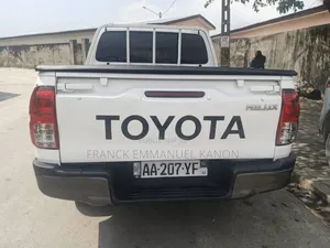Toyota Hilux Revo Double Cab Deisel 2.4 AWD 2019 Blanc