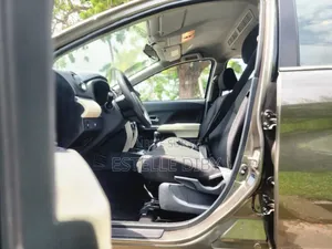 Photo - Toyota Rush 2020 Marron