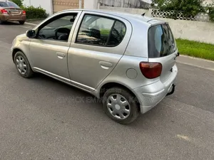 Toyota Yaris 1.0 VVT-i 2008 Gris