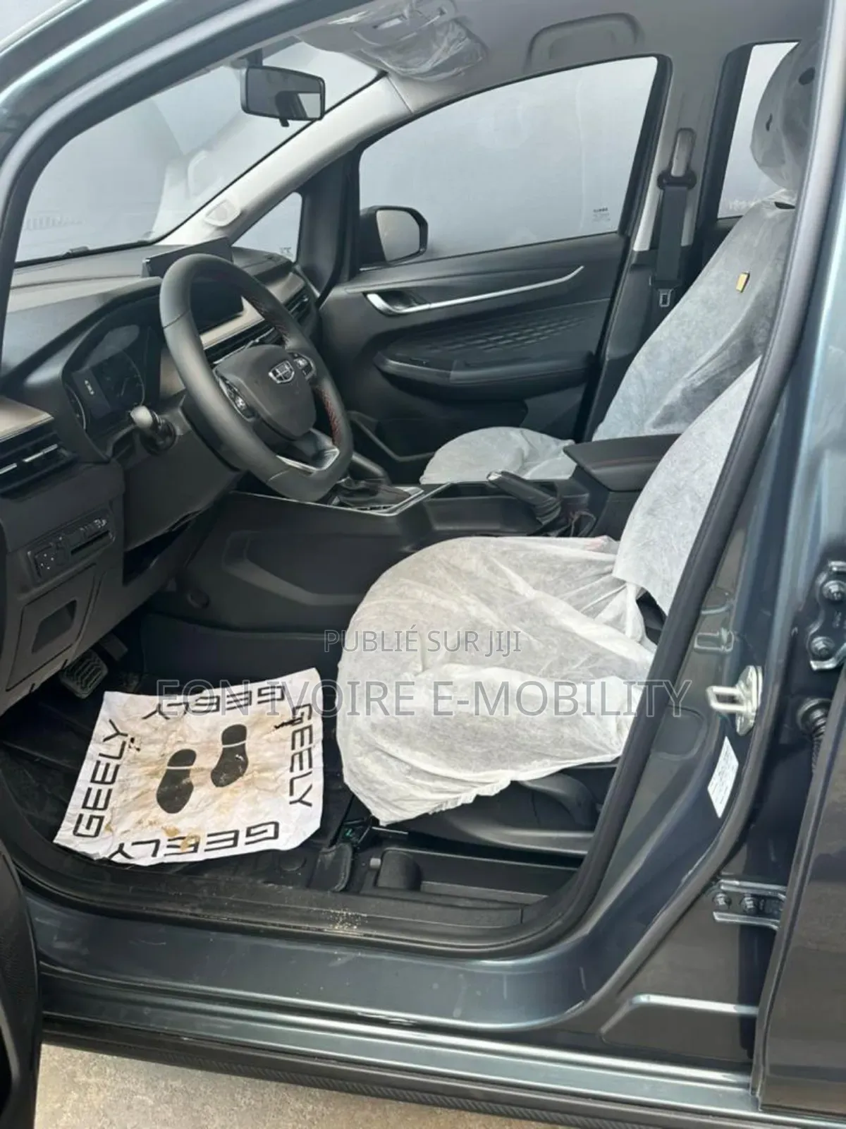 New Geely Coolray 2025 Gris