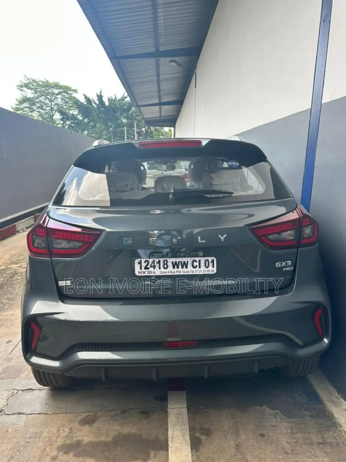 New Geely Coolray 2025 Gris