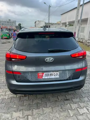 Hyundai Tucson SE 2022 Gris