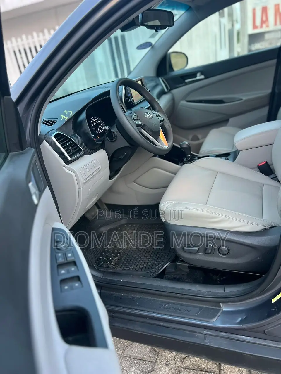 Hyundai Tucson SE 2022 Gris