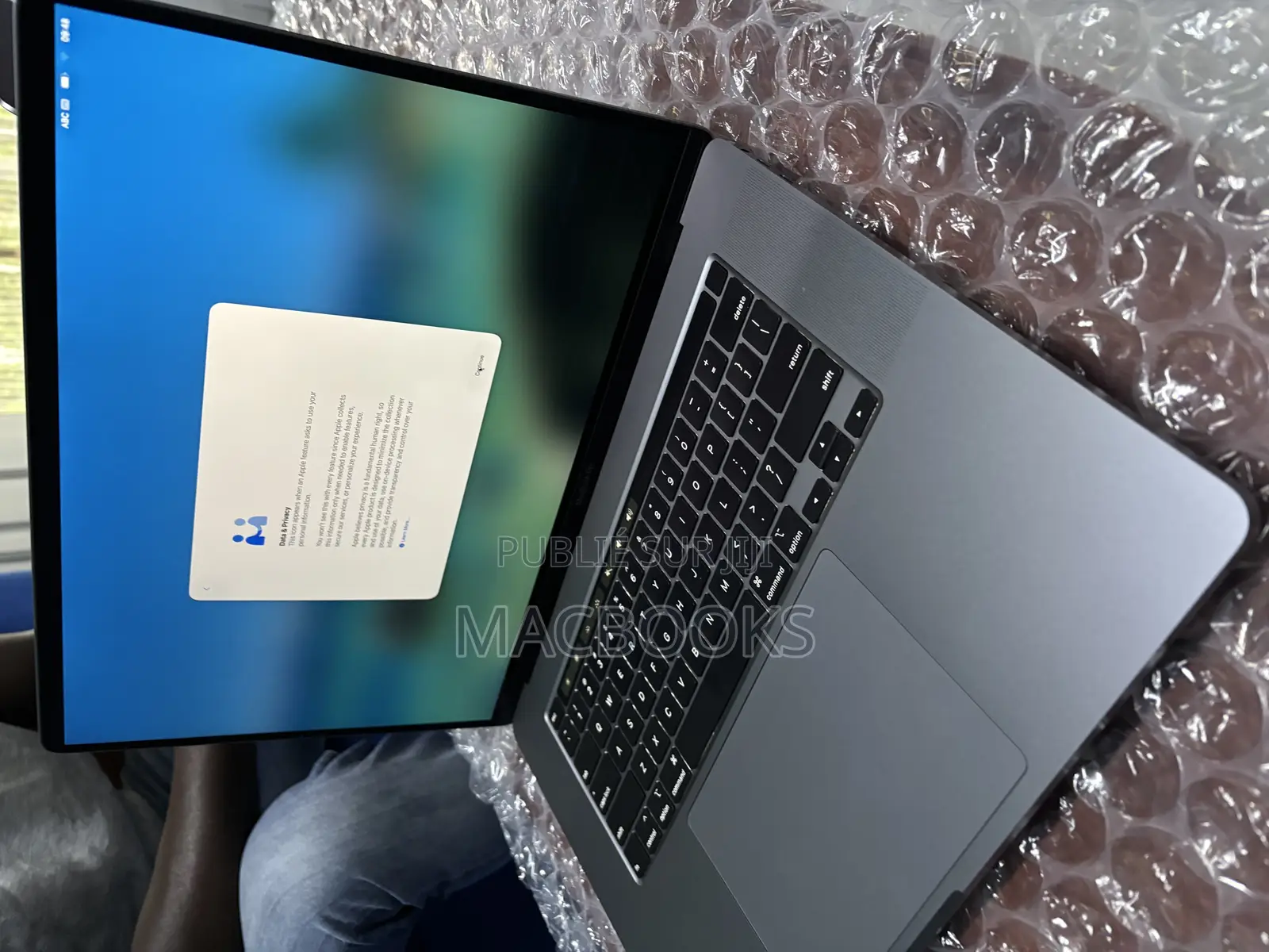 New Apple MacBook Pro 2019 16GB Intel Core I7 SSD 512GB