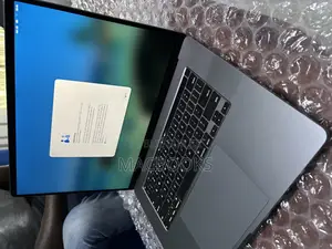 New Apple MacBook Pro 2019 16GB Intel Core I7 SSD 512GB