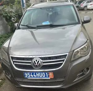 Photo - Volkswagen Tiguan S Automatic 2011 Gris