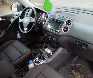 Volkswagen Tiguan S Automatic 2011 Gris