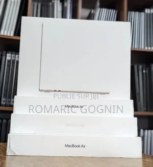 New Apple MacBook Air 2022 M2 16GB Apple M2 SSD 256GB