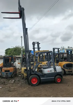 Chariots Élévateur en Vente
