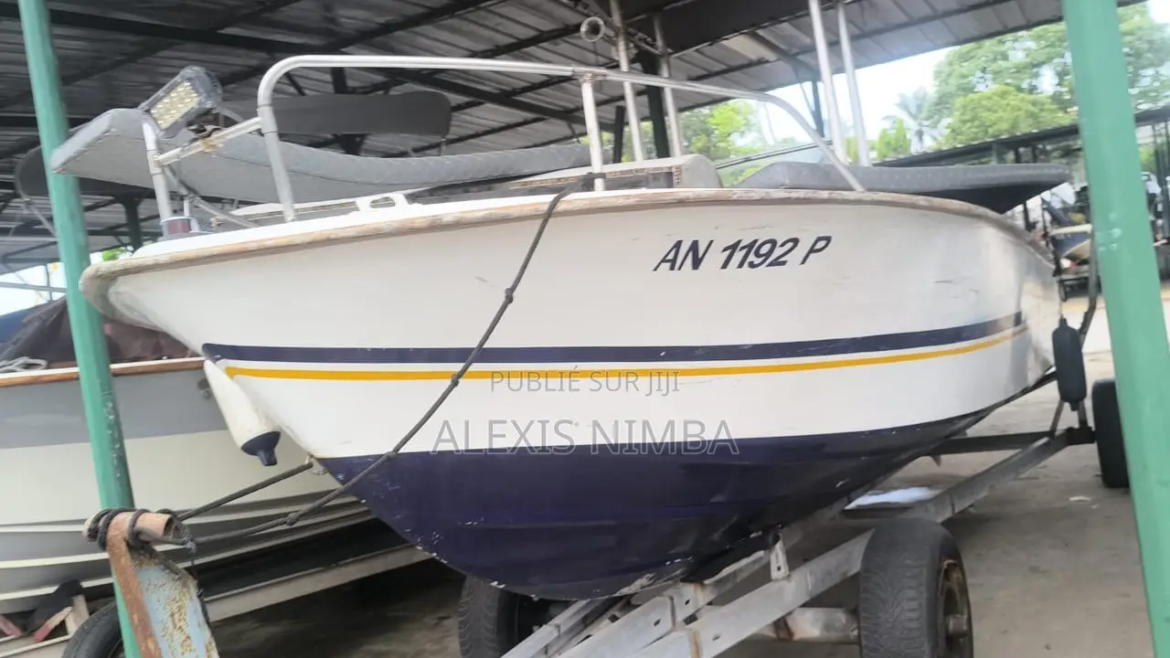 Coque D’Origine en Vente Avec Chariot Opportunité À Saisir