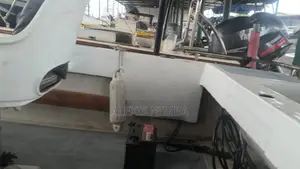 Coque D’Origine en Vente Avec Chariot Opportunité À Saisir