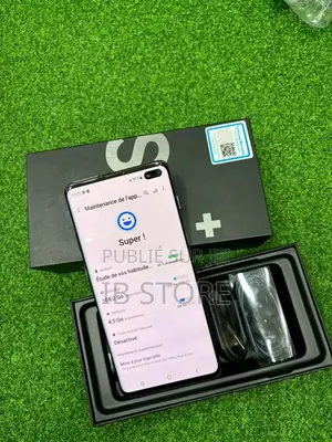 Photo - New Samsung Galaxy S10 128 GB Black