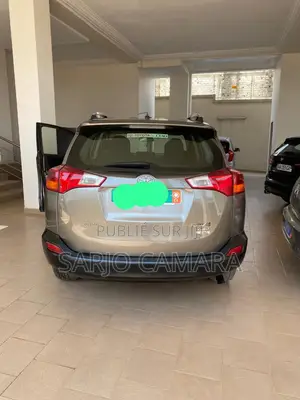 Toyota RAV4 2016 Blue