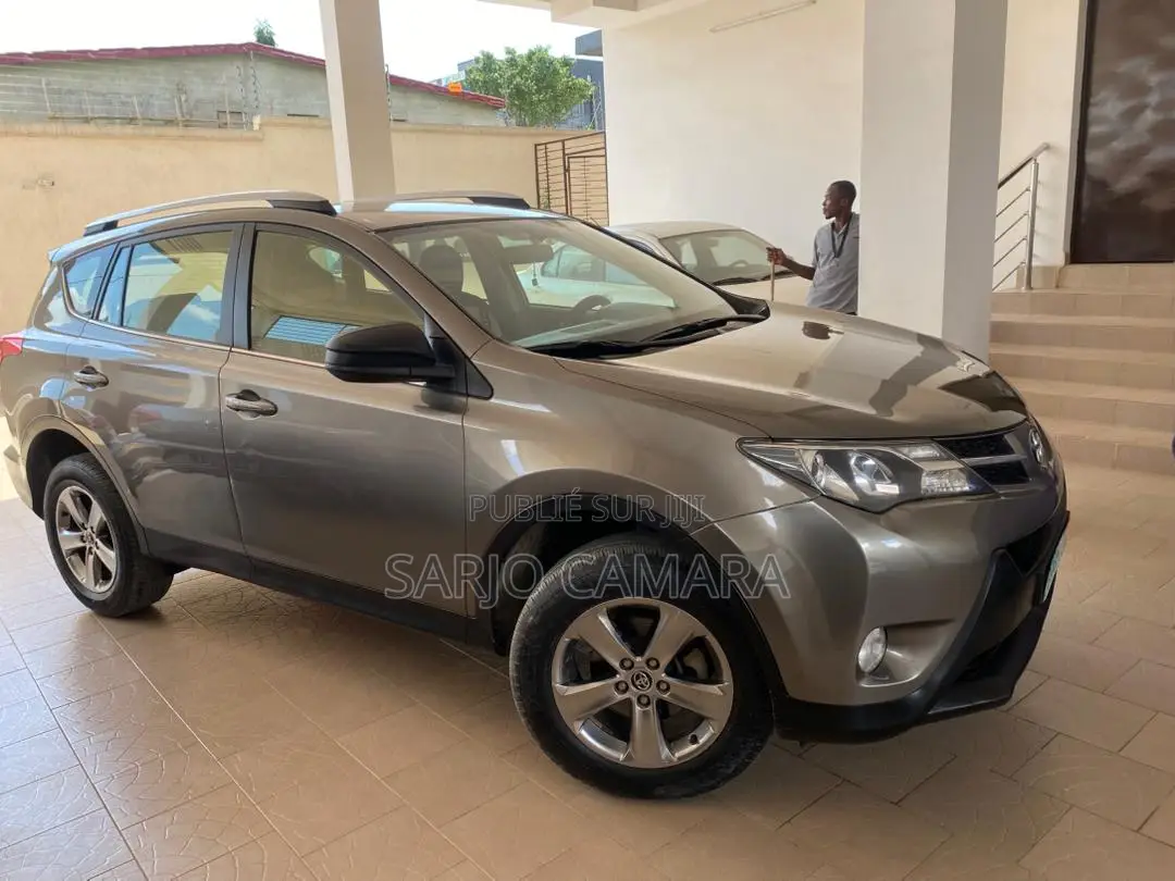 Toyota RAV4 2016 Blue