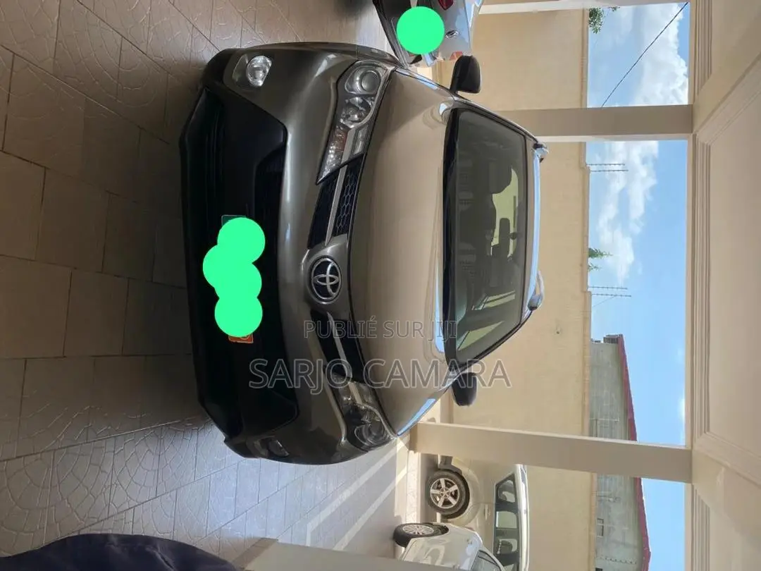 Toyota RAV4 2016 Blue