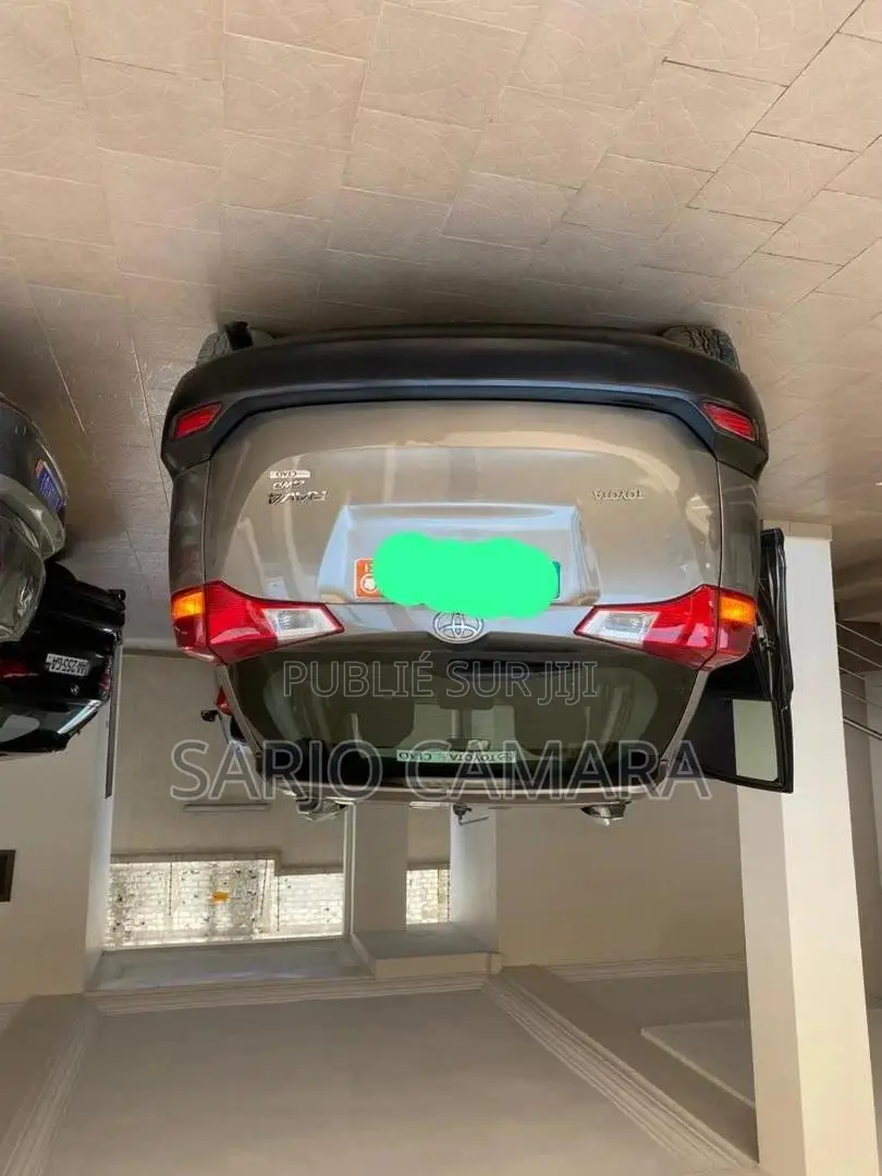 Toyota RAV4 2016 Blue