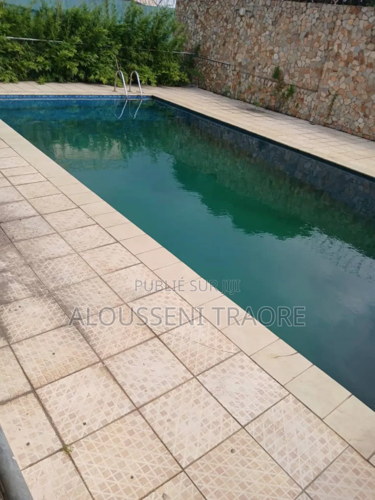 8chbre Duplex dans Tas Btp Entreprise, Cocody à Vendre