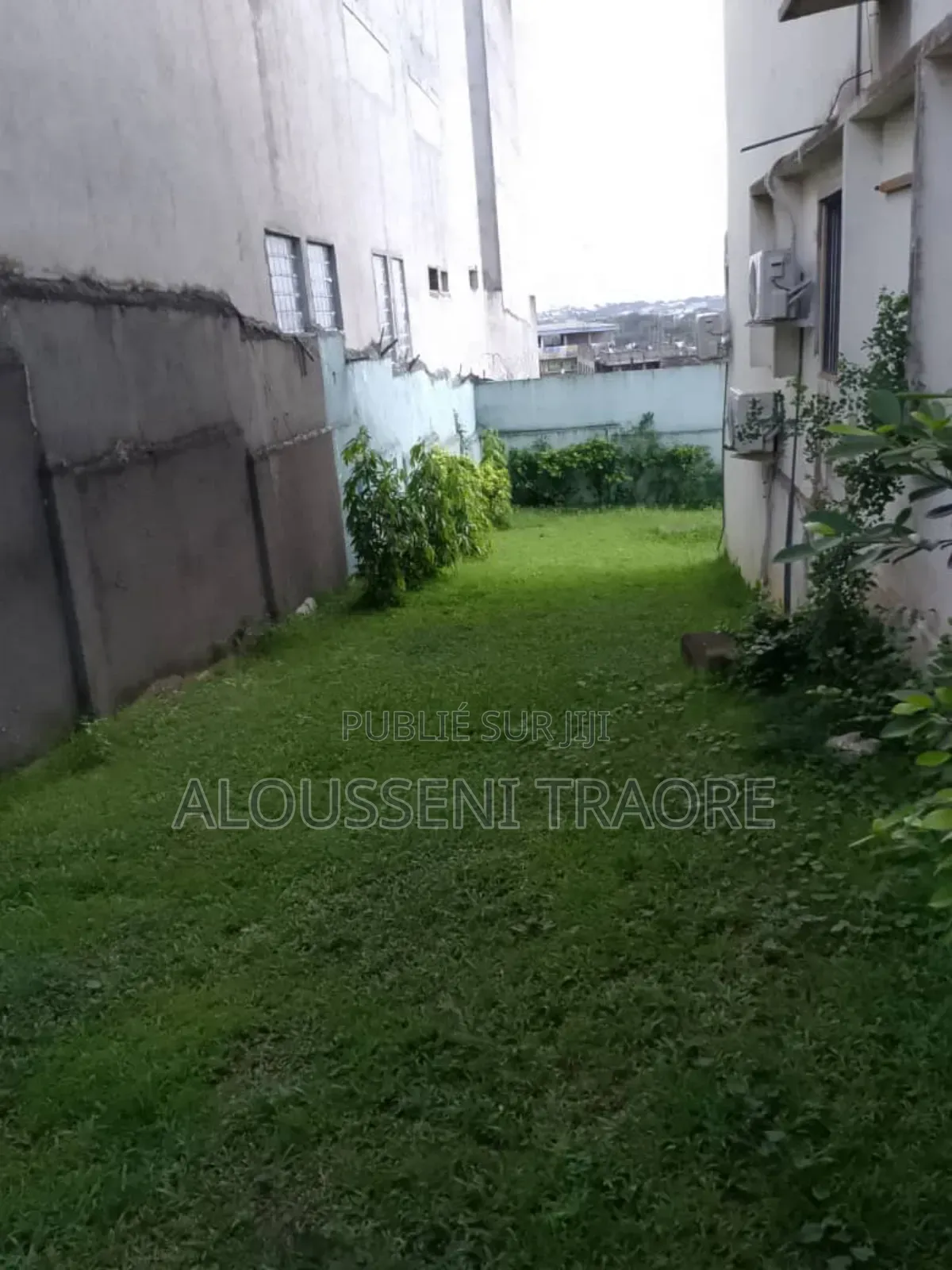 8chbre Duplex dans Tas Btp Entreprise, Cocody à Vendre