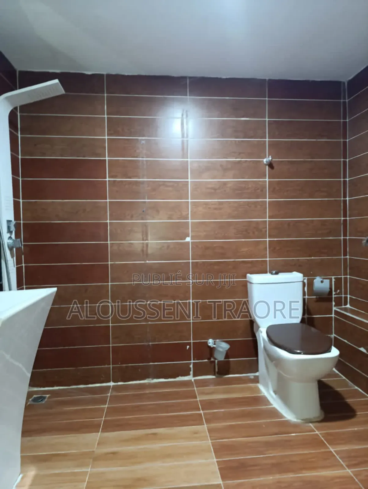 4chbre Appartement dans Tas Btp Entreprise, Cocody à Louer