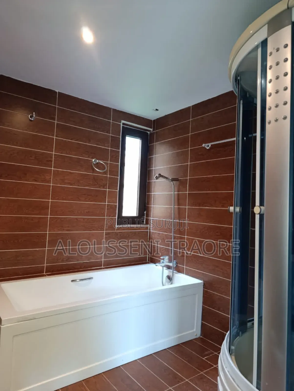 4chbre Appartement dans Tas Btp Entreprise, Cocody à Louer