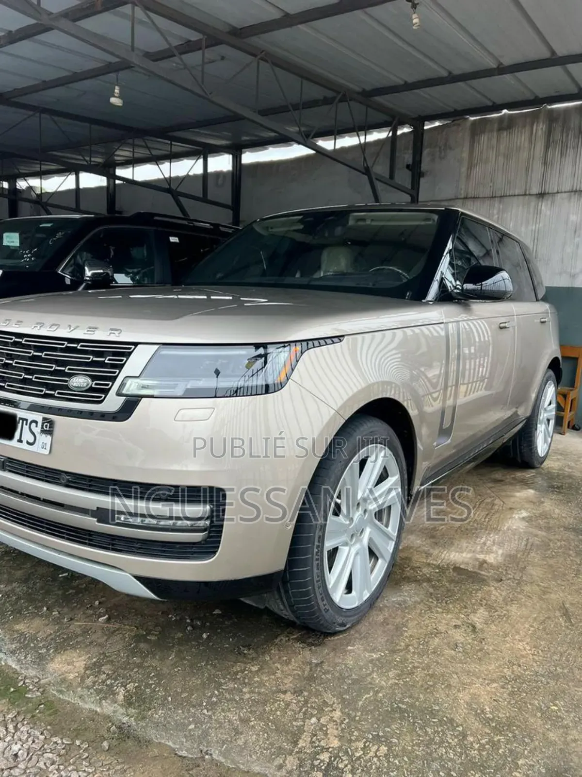 Land Rover Range Rover Vogue 2023 Beige