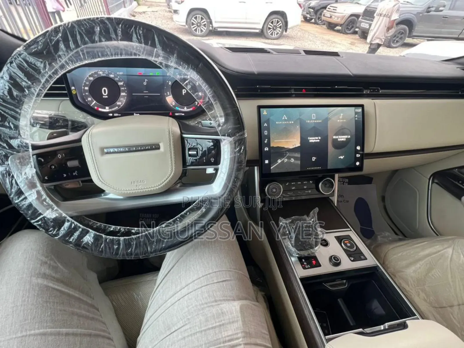 Land Rover Range Rover Vogue 2023 Beige