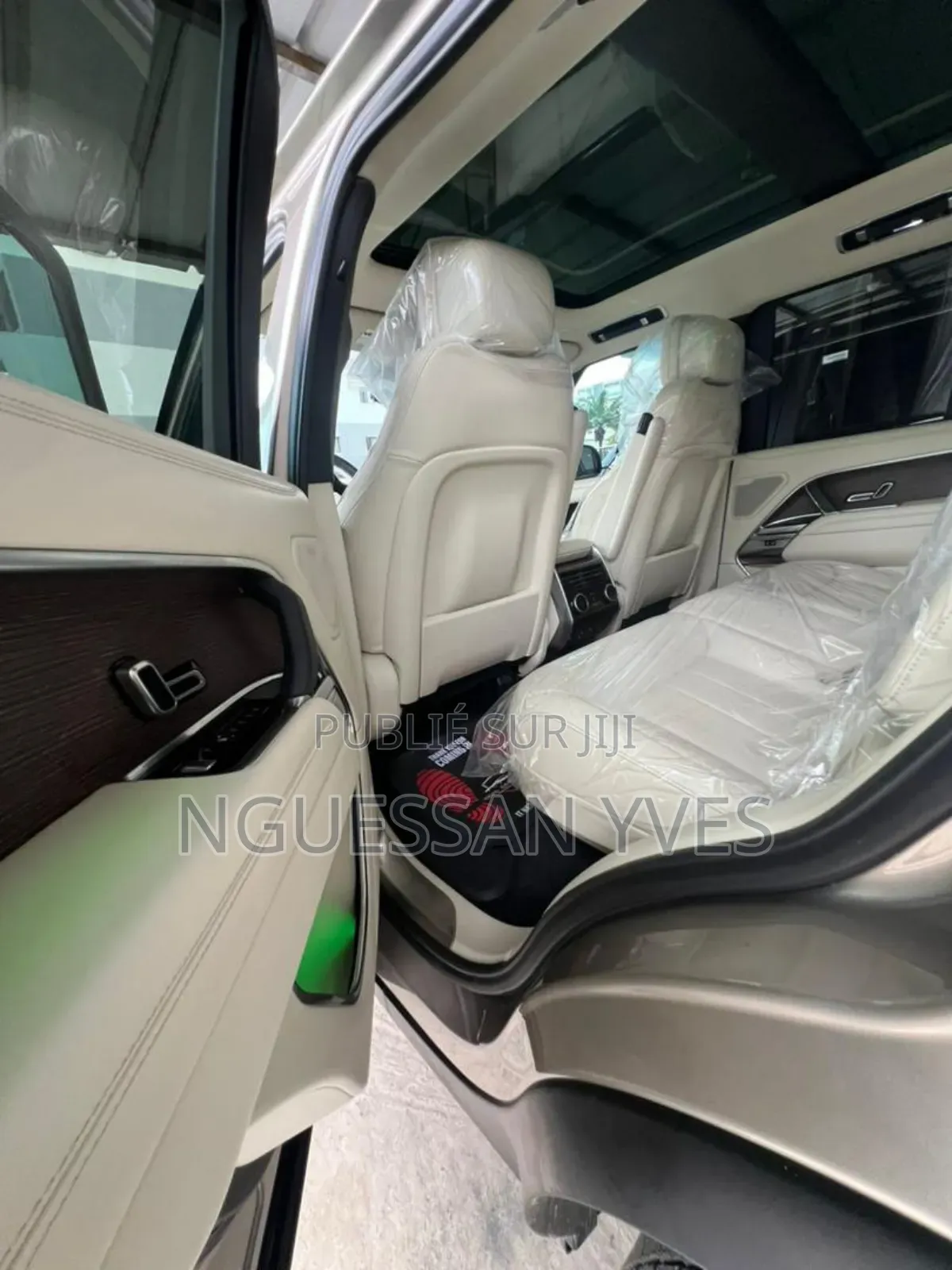 Land Rover Range Rover Vogue 2023 Beige