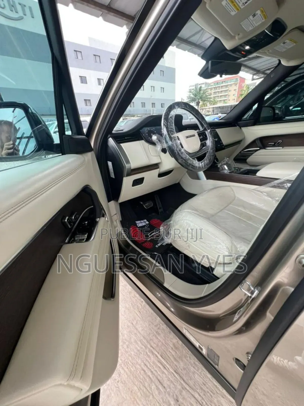 Land Rover Range Rover Vogue 2023 Beige