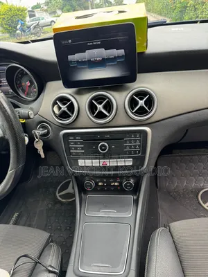 Mercedes-Benz CLA-Class CLA 200 d 4MATIC Sedan 2017 Noir Mat