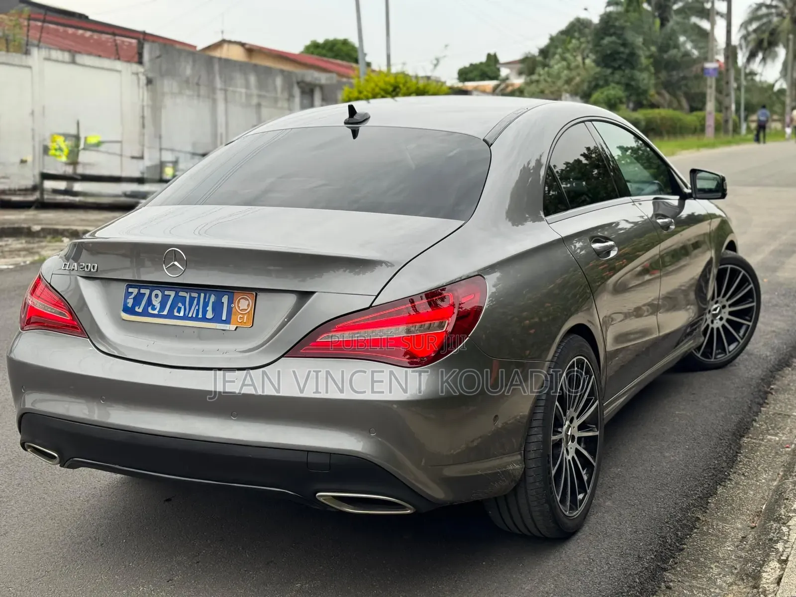 Mercedes-Benz CLA-Class CLA 200 d 4MATIC Sedan 2017 Noir Mat