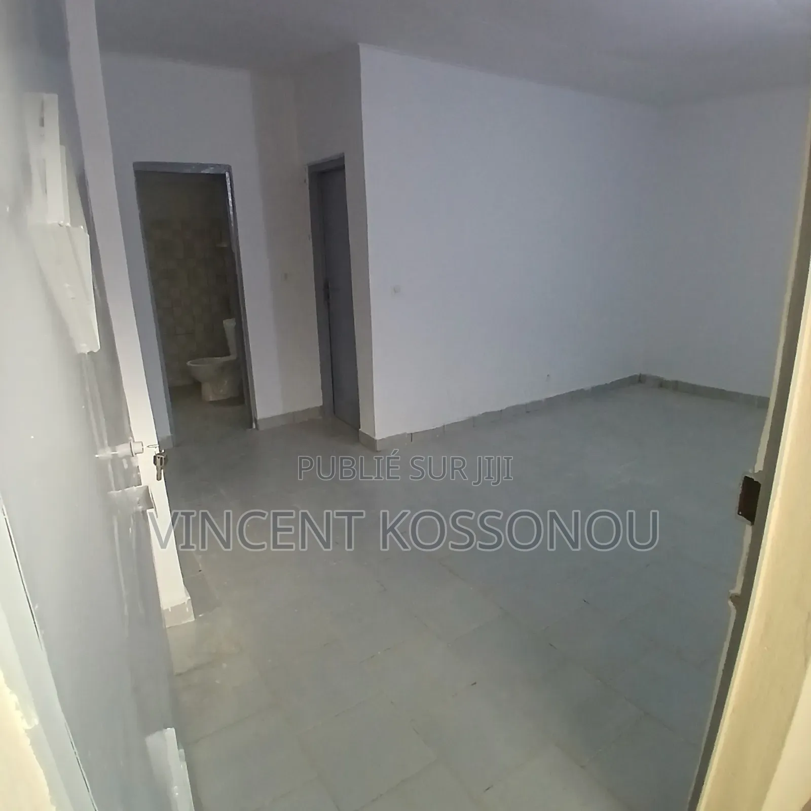 3chbre Maison dans Maison Basse, Cocody à Louer