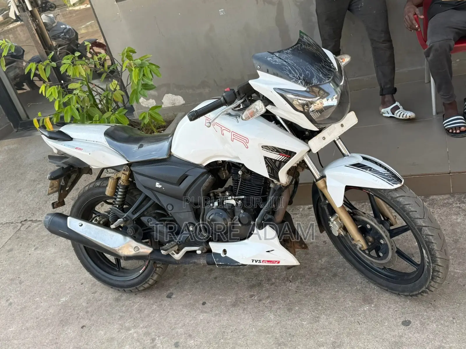 New TVS Apache 180 RTR 2024