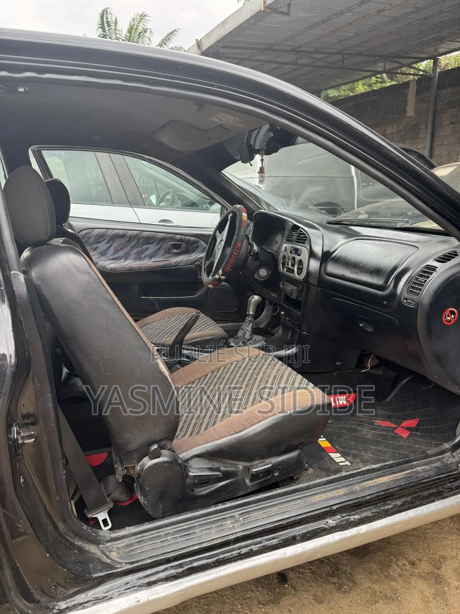 Mitsubishi Minica Automatic 2001 Black