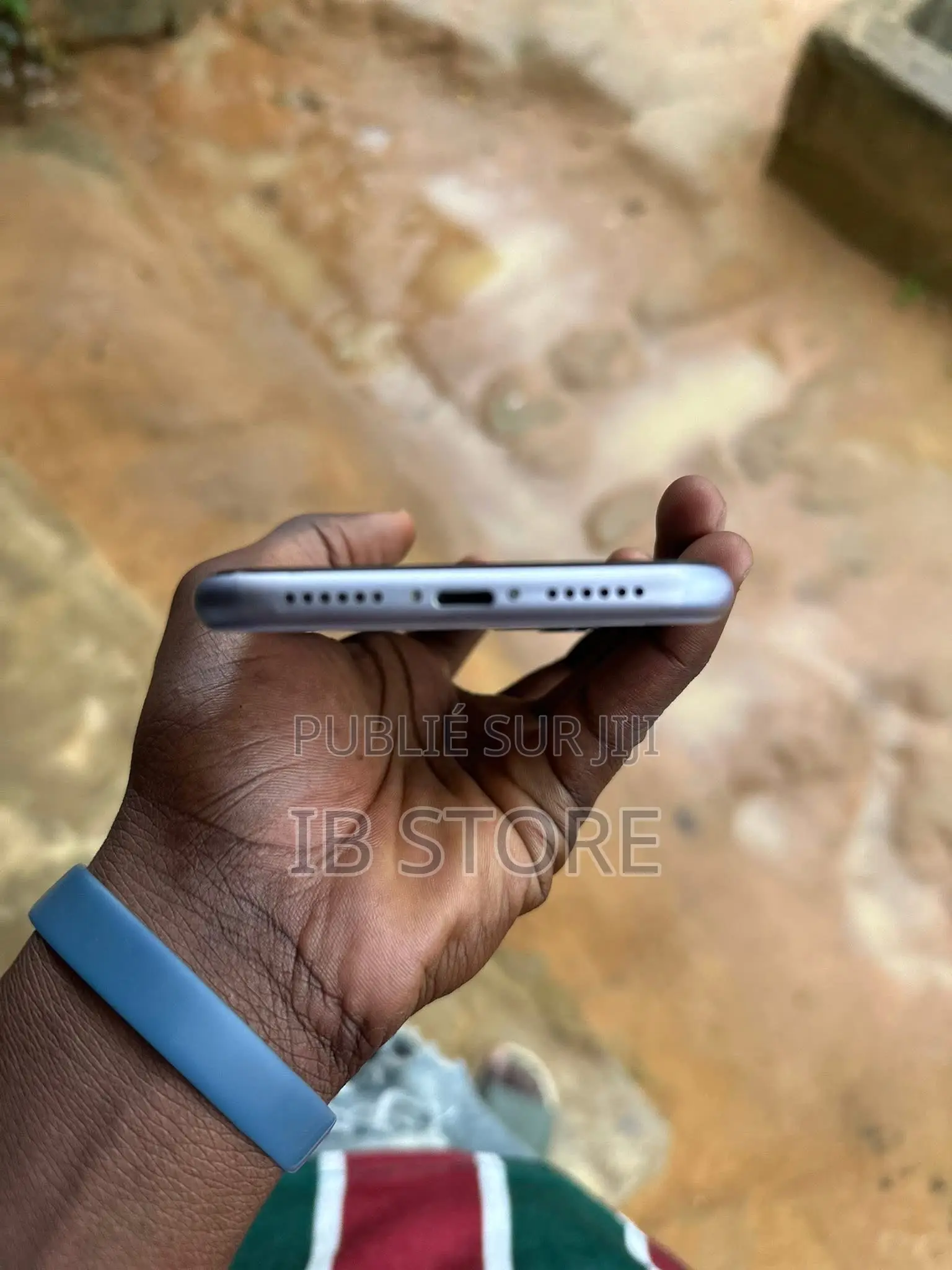 Apple iPhone 11 64 GB Violet