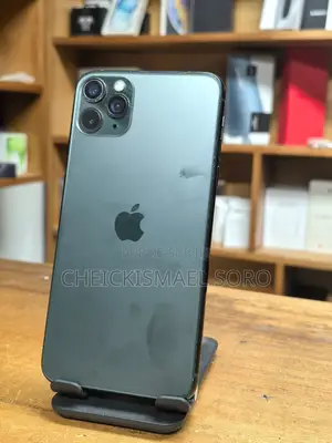 Photo - Apple iPhone 11 Pro Max 64 GB Vert