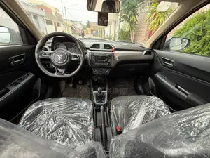 Suzuki Dzire 2023 Gris