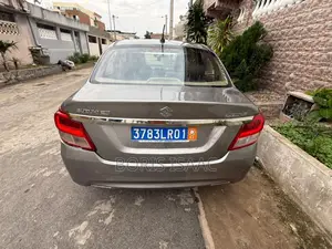 Suzuki Dzire 2023 Gris