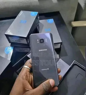 Photo - New Samsung Galaxy S8 64 GB Blue