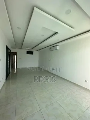3chbre Appartement dans Appartement, Cocody à Louer
