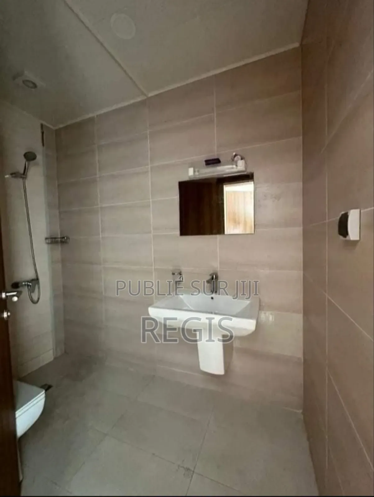 3chbre Appartement dans Appartement, Cocody à Louer