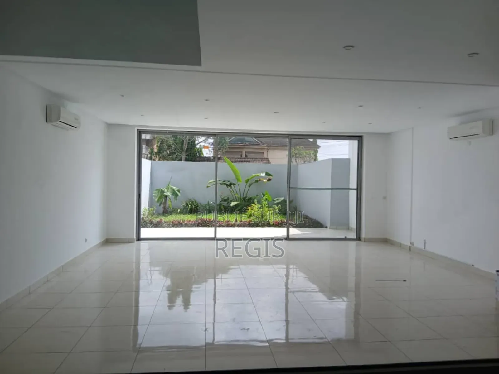 2chbre Appartement dans Appartement, Cocody à Louer