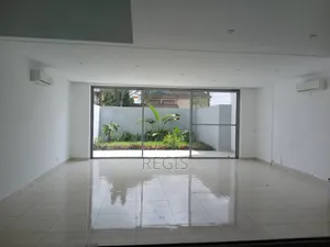 2chbre Appartement dans Appartement, Cocody à Louer